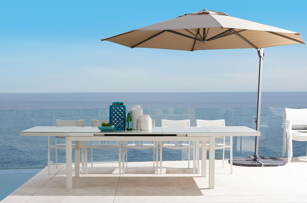 outdoor lounge