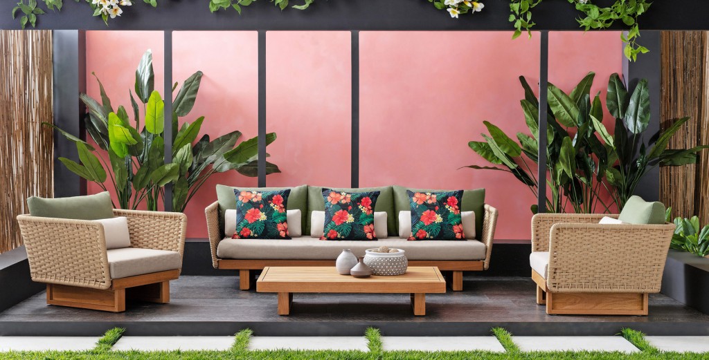 Outdoor Furniture Materials You Re, Indoor Outdoor Sofa Material