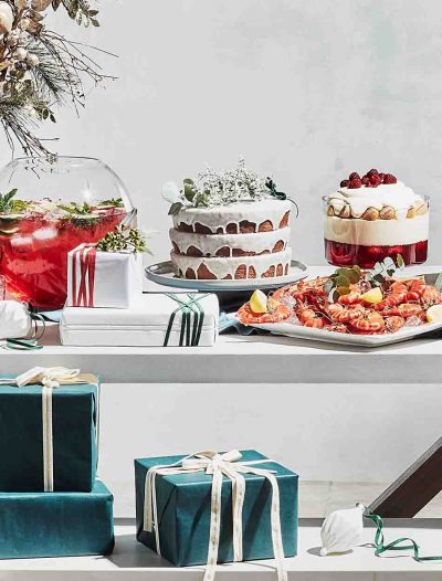 Christmas Drizzle Cake + White Chocolate & Berry Trifle